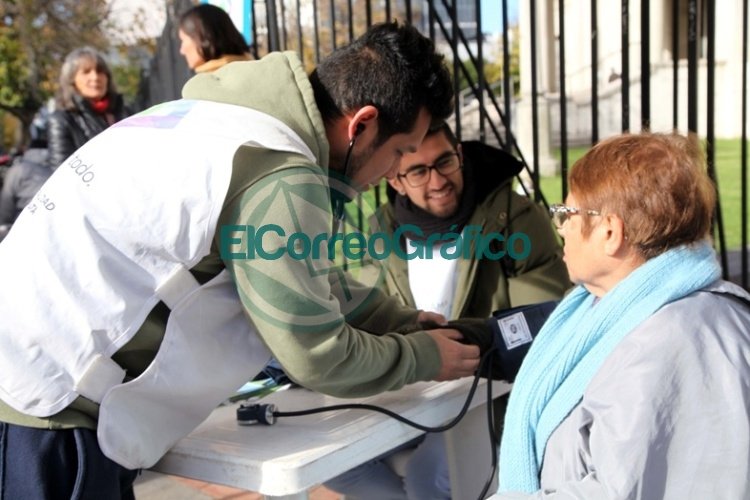 Con una campaña de sensibilización, en La Plata se celebró el “Día Mundial sin Tabaco”