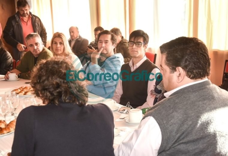 El intendente Jorge Nedela saludó a los periodistas en su Día 5