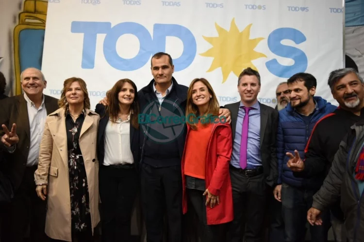 En La Plata se amontonaron y nadie se baja de la puja del Frente de Todos