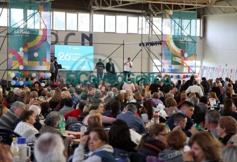 Garro celebró junto a más de tres mil jubilados el 26° aniversario del Consejo de la Tercera Edad 3