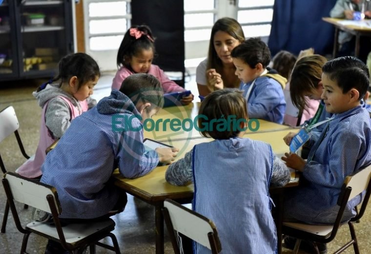 Por primera vez llega la alfabetización digital al Nivel Inicial 03