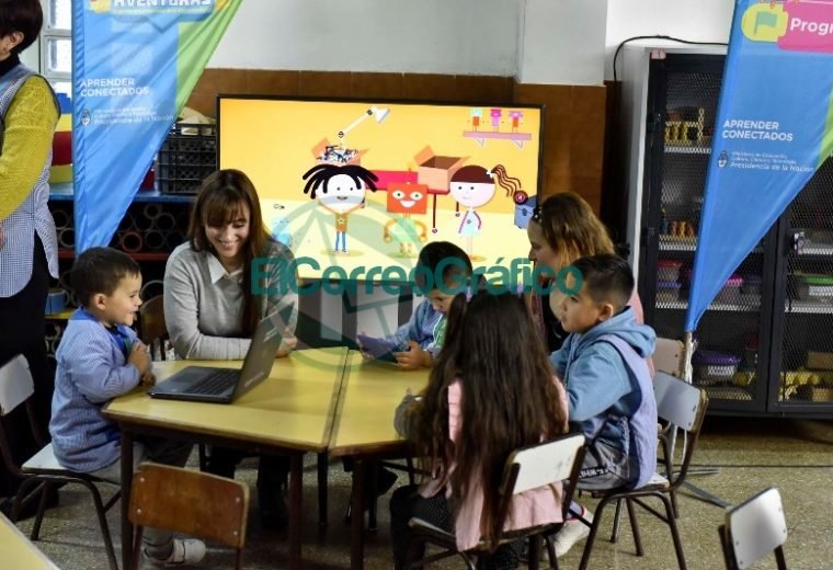 Por primera vez llega la alfabetización digital al Nivel Inicial 04