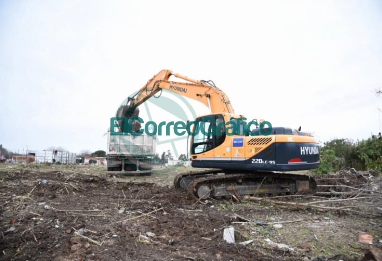 Comenzó la construcción de un reservorio en Los Hornos Comenzó la construcción de un reservorio en Los Hornos 3