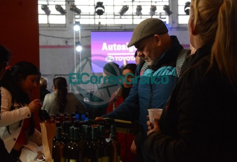 Con gran éxito cerró a XVI Fiesta del Vino de la Costa de Berisso 05