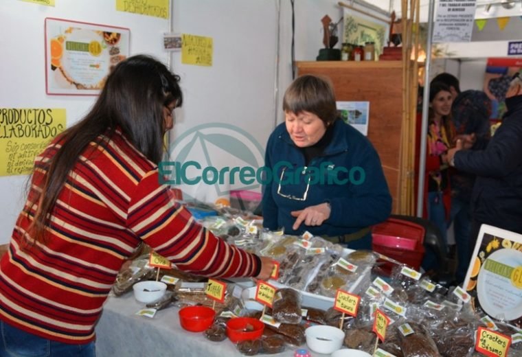 Con gran éxito cerró a XVI Fiesta del Vino de la Costa de Berisso 07