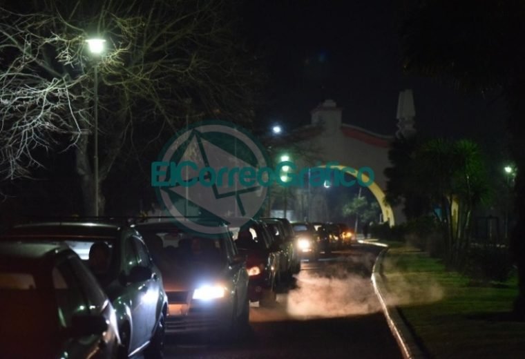 Con una atractiva propuesta, el estacionamiento de La República de los Niños se convirtió en un autocine 11