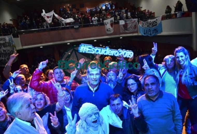 El bruerismo presentó su lista que competirá las PASO del Peronismo de La Plata El bruerismo presentó su lista que competirá las PASO del Peronismo de La Plata 1