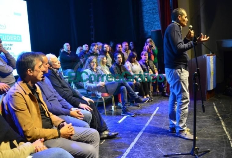 El bruerismo presentó su lista que competirá las PASO del Peronismo de La Plata El bruerismo presentó su lista que competirá las PASO del Peronismo de La Plata 2