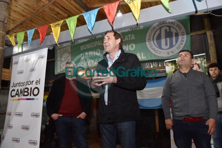 Garro en Olmos: “Queremos seguir trabajando para llegar con obras y servicios a cada rincón de la ciudad” Garro en Olmos: “Queremos seguir trabajando para llegar con obras y servicios a cada rincón de la ciudad”