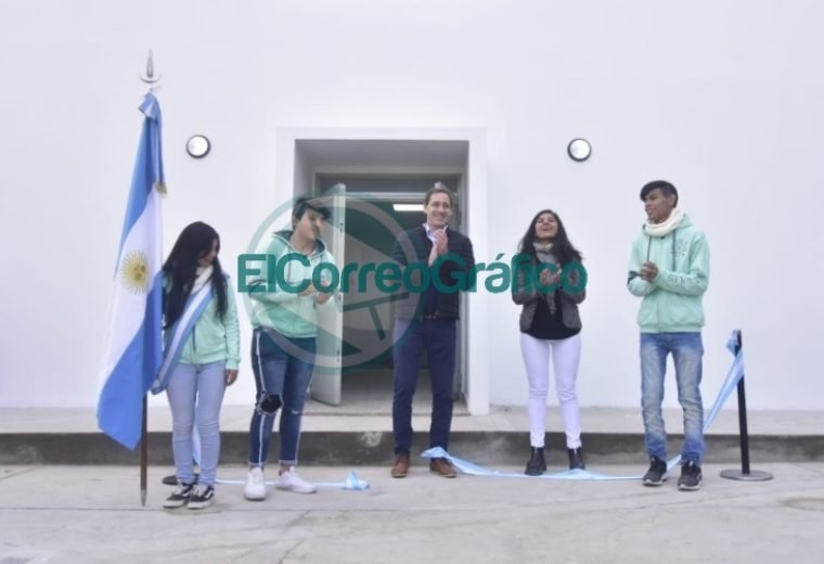 Se inauguró el nuevo edificio de la Escuela Secundaria Básica Nº 37 de Arana Garro inauguró el nuevo edificio de la Escuela Secundaria Básica Nº 37 de Arana 02