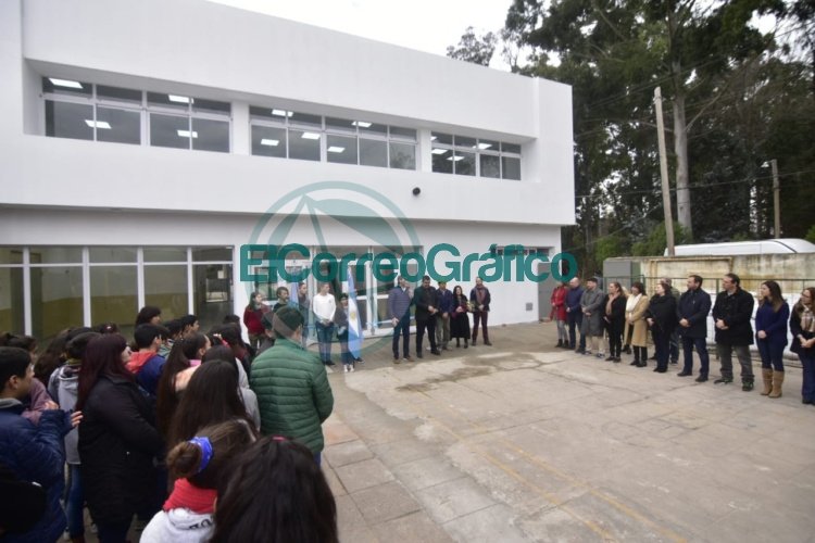 Garro inauguró el nuevo edificio de la Escuela Secundaria Nº 43
