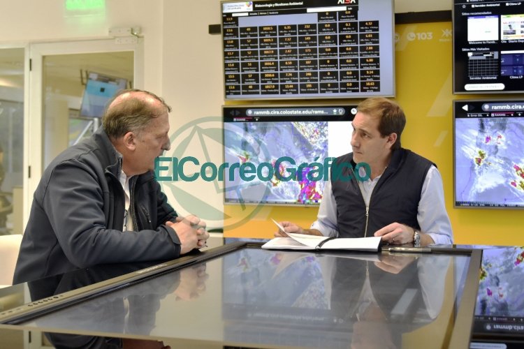 Garro recibió los borradores del “Plan de Reducción del Riesgo por Inundaciones” elaborado por la UNLP Garro recibió los borradores del “Plan de Reducción del Riesgo por Inundaciones” elaborado por la UNLP