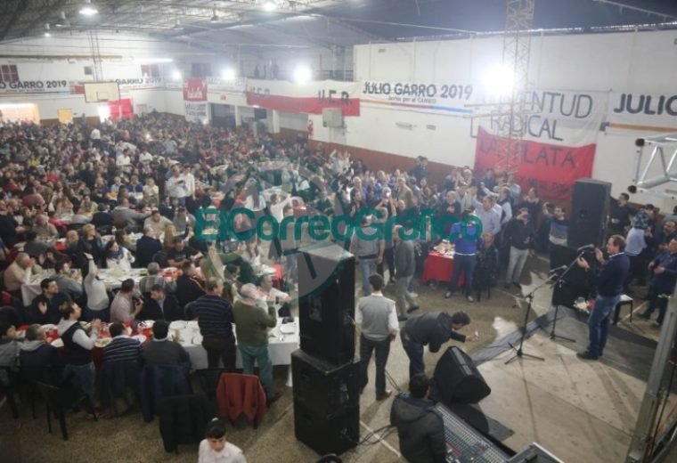Garro y Salvador en acto del radicalismo de La Plata 5