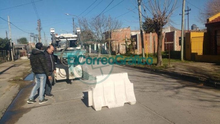 Hugo Novelino recorrió el bacheo de la calle 17 Hugo Novelino recorrió el bacheo de la calle 17