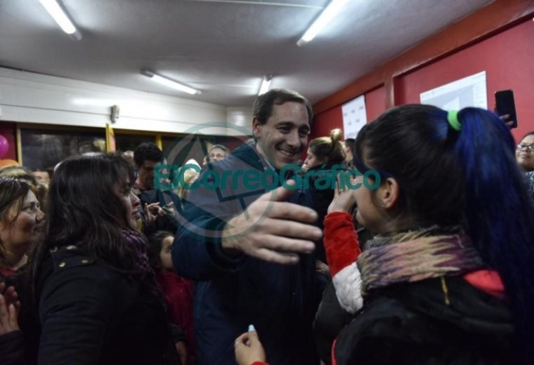 Julio Garro inauguró un local del Juntos por el Cambio en Villa Elvira 2
