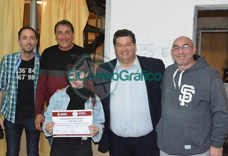 Nedela participó de la entrega de diplomas y recorrió las instalaciones de la Asociación Civil “Tomar Conciencia” 2