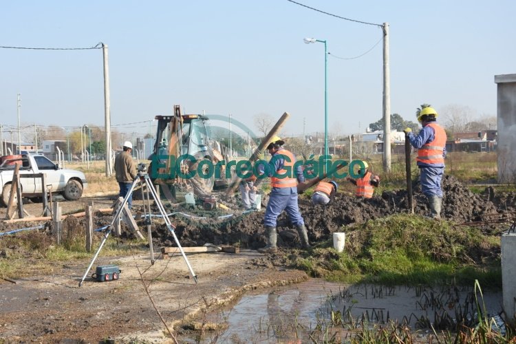 Se completa el último tramo de la red cloacal en el Barrio Pro.Cre.Ar de Santa Teresita Se completa el último tramo de la red cloacal en el Barrio Pro.Cre.Ar de Santa Teresita