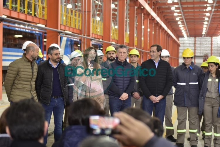 Tras 18 años de abandono, Macri, Vidal y Garro inauguraron los talleres ferroviarios del Tren Roca en Tolosa