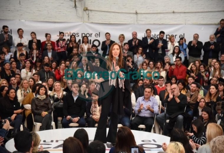 Vidal en La Plata: "En la Provincia no había un registro de cuántas escuelas ni de cuántos chicos había" Vidal 360° en el Club Circunvalación La Plata 06