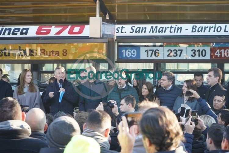 Vidal y Macri subidos en el Metrobus de campaña: inauguraron el tramo en San Martín Vidal y Macri subidos en el Metrobus de campaña: inauguraron el tramo en San Martín