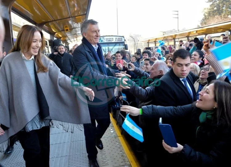 Vidal y Macri subidos en el Metrobus de campaña: inauguraron el tramo en San Martín Vidal y Macri subidos en el Metrobus de campaña: inauguraron el tramo en San Martín