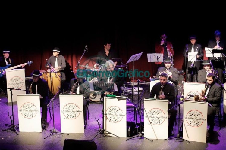 Ciclo de 'Música al Mediodía' a cargo de "La Plata Jazz Band" Ciclo de 'Música al Mediodía' a cargo de "La Plata Jazz Band"