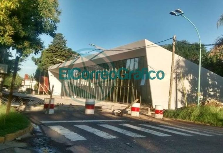 Monumento a la Bandera Bonaerense Capitán Sarmiento PBA 1