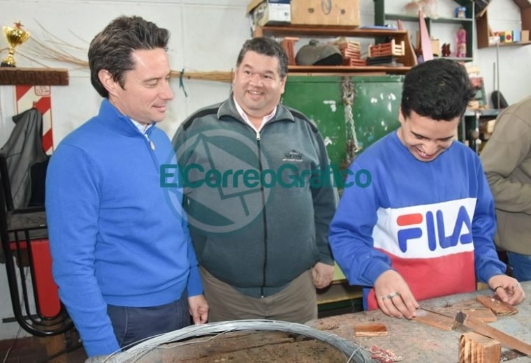 Nedela con Sánchez Zinny visitaron la Escuela 501 del Barrio Obrero 01