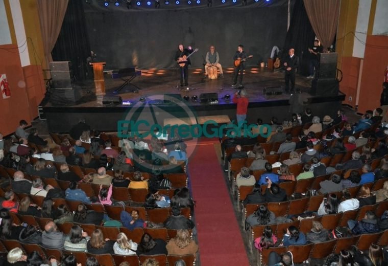 Teatro Municipal Cine Victoria volvió a abrir sus puertas 02