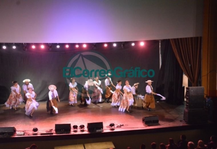 Teatro Municipal Cine Victoria volvió a abrir sus puertas 03