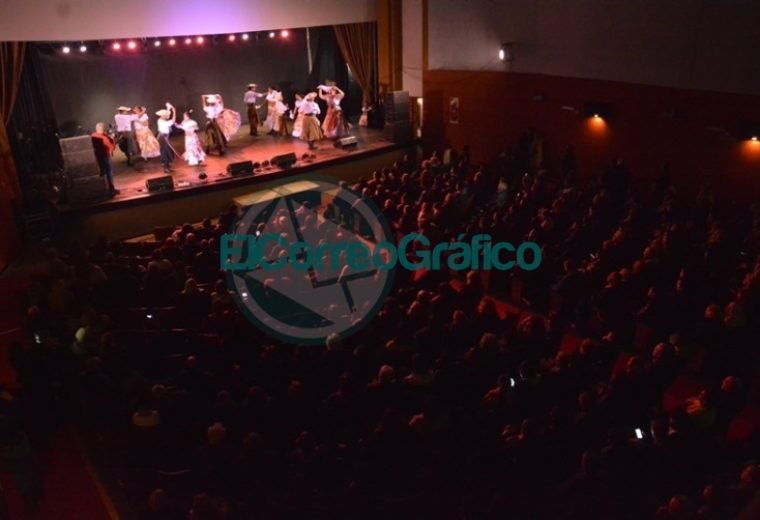 Teatro Municipal Cine Victoria volvió a abrir sus puertas 04