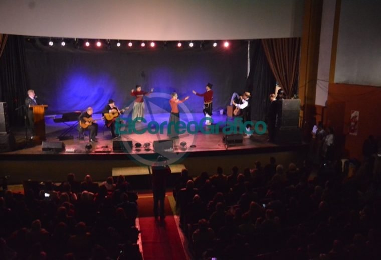 Teatro Municipal Cine Victoria volvió a abrir sus puertas 05
