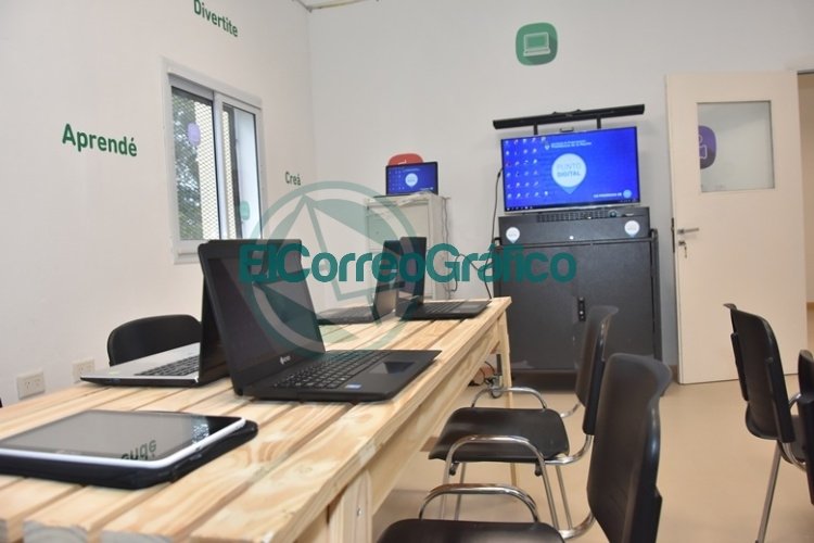 Un Punto Digital en el Centro Cultural y Polideportivo de El Carmen