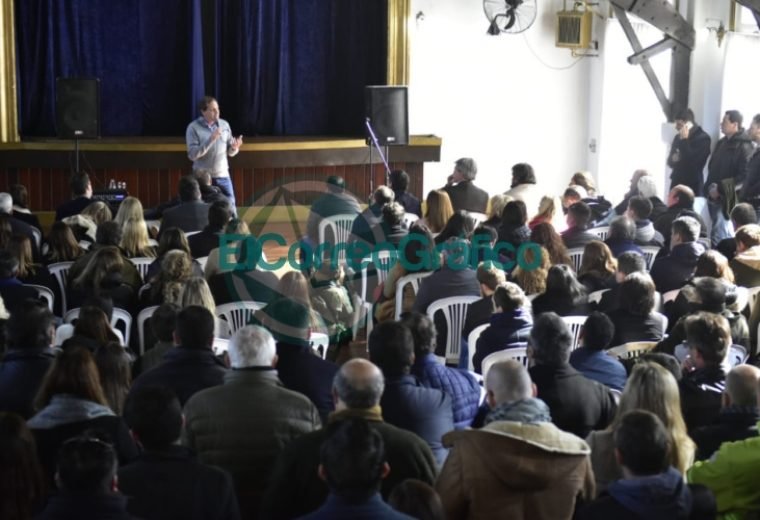 Garro preocupado de los resultados de las PASO: “En octubre vamos a elegir una ciudad gobernada por los platenses o por La Cámpora” gabinete ampliado de Julio Garro La Plata 1