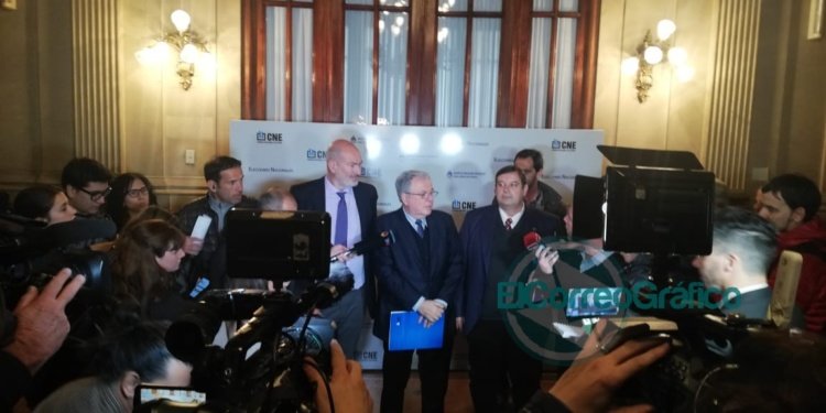 El debate presidencial se desarrollará sobre 4 temáticas y tendrá un costo de $26 millones El debate presidencial se desarrollará sobre 4 temáticas y tendrá un costo de $26 millones