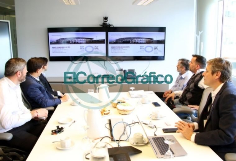El ministor de Producción bonaerense Javier Tizado recorrió el centro YTec en Berisso 3