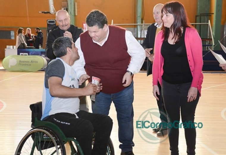 Gran asistencia en la jornada de promoción y capacitación de básquet sobre silla de ruedas en Berisso Gran asistencia en la jornada de promoción y capacitación de básquet sobre silla de ruedas en Berisso 01