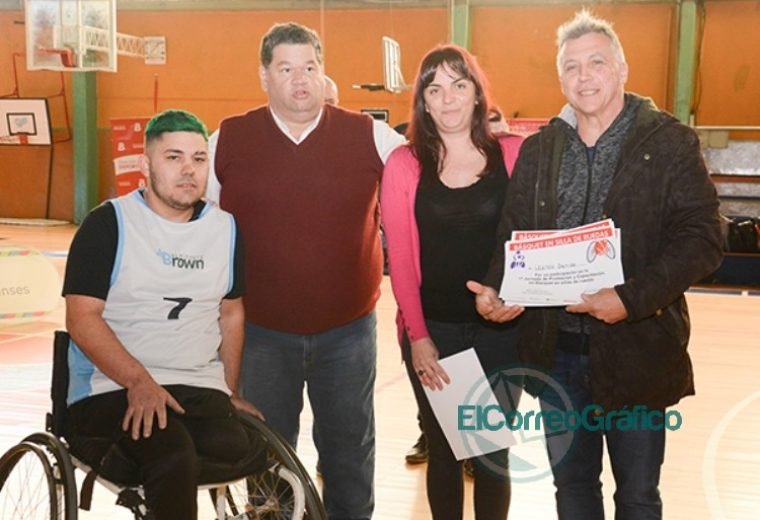 Gran asistencia en la jornada de promoción y capacitación de básquet sobre silla de ruedas en Berisso Gran asistencia en la jornada de promoción y capacitación de básquet sobre silla de ruedas en Berisso 02