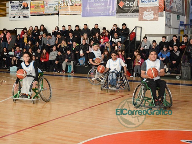 Gran asistencia en la jornada de promoción y capacitación de básquet sobre silla de ruedas en Berisso Gran asistencia en la jornada de promoción y capacitación de básquet sobre silla de ruedas en Berisso