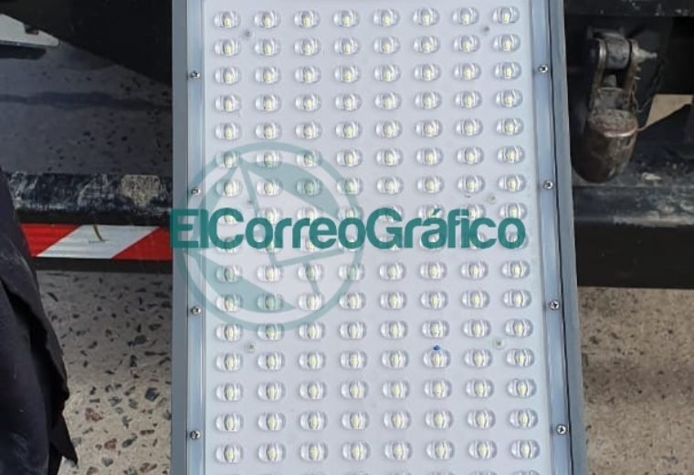 Instalación del alumbrado público sobre calle 8 entre 124 y 143 Instalación del alumbrado público sobre calle 8 entre 124 y 143 04