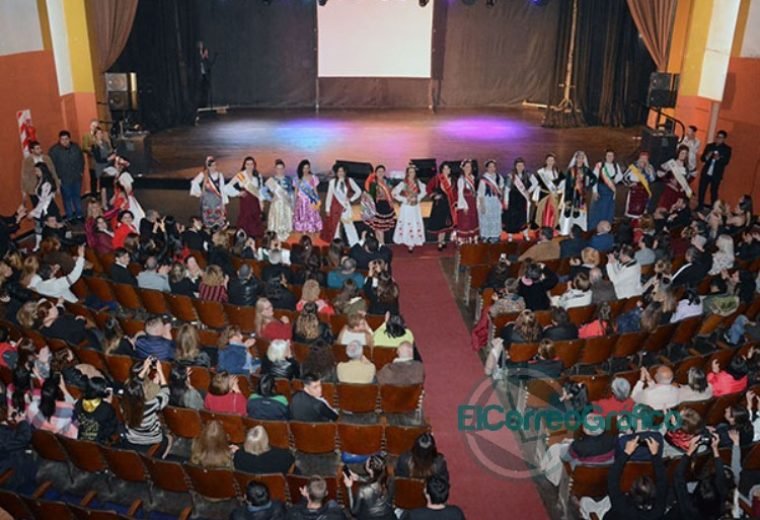 Fiesta Provincial del Inmigrante: Se presentaron las Representantes Culturales de las Colectividades Se presentaron las 20 Representantes Culturales de la Colectividades 20