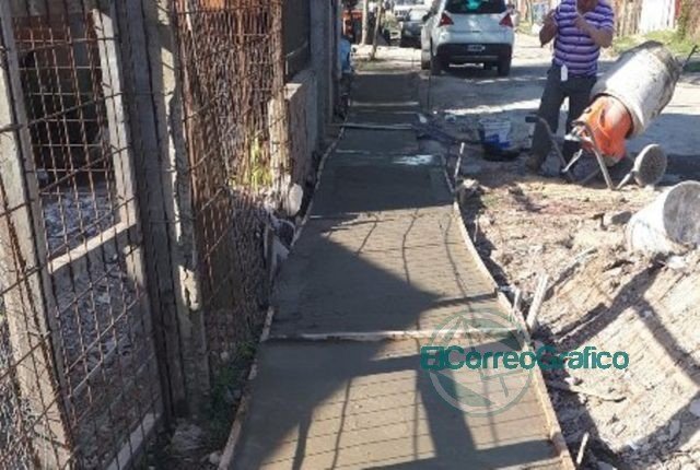 Los candidatos de La Plata, sin Garro ni Saintout, construyeron veredas junto a la organización TECHO
