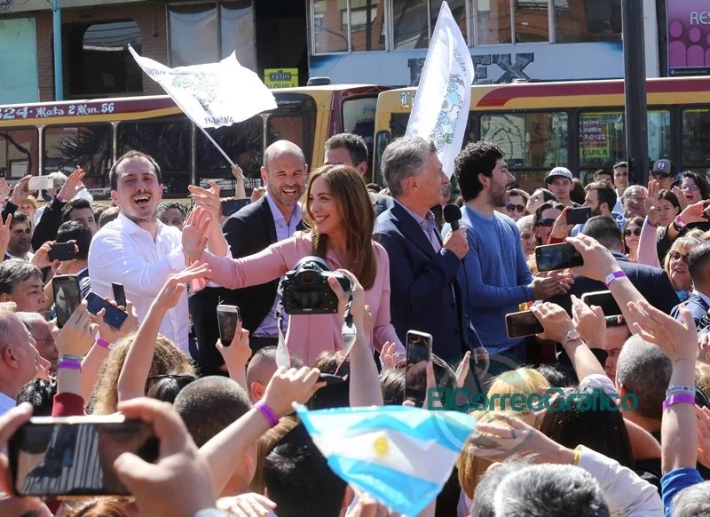 Vidal y Macri inauguraron un tramo del Metrobus en Florencio Varela Vidal y Macri inauguraron un tramo del Metrobus en Florencio Varela