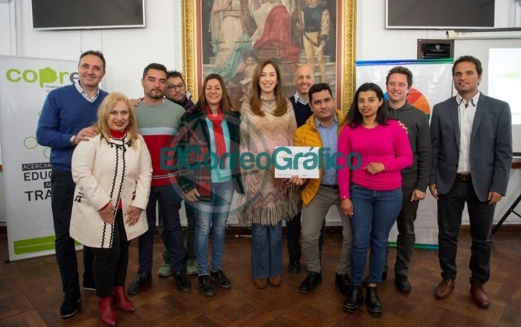 Vidal entregó impresoras 3D a escuelas del Conurbano Norte
