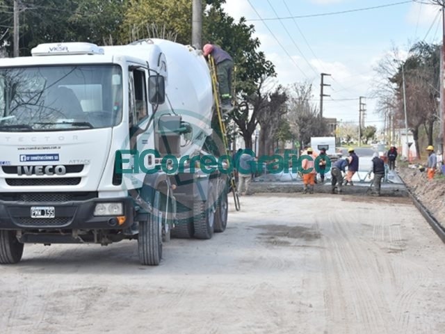 Última etapa de los trabajos de pavimentación sobre calle 122 bis entre 14 y 15
