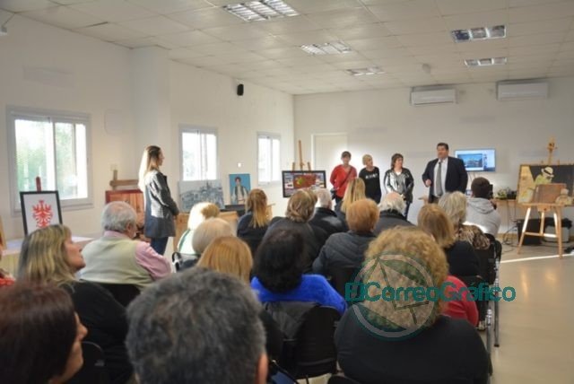 Ya se puede visitar la muestra "Desembarco de Esperanzas" en el Centro Cultural de El Carmen
