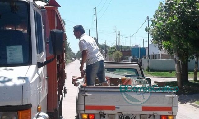 El negocio con los pobres: vendió más de 20 mil garrafas para ser candidato a concejal de Cagliardi El negocio con los pobres: vendió más de 20 mil garrafas para ser candidato a concejal de Cagliardi