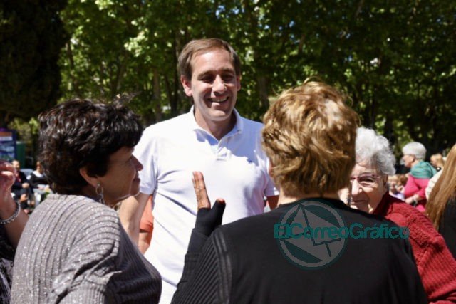 Garro encabezó una jornada de festejos junto a más de mil jubilados de la región