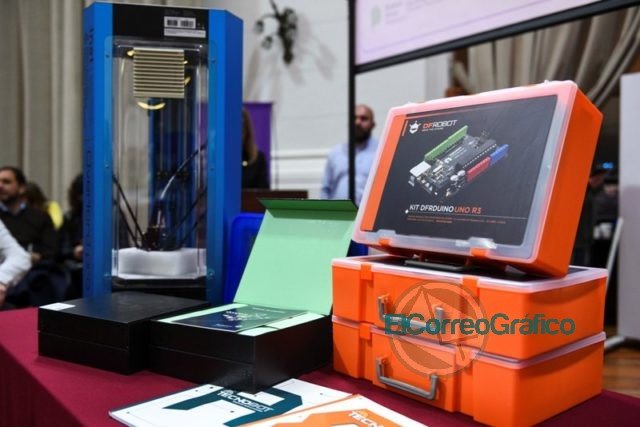 Instituciones educativas bonaerenses recibieron impresoras 3D para proyectos digitales