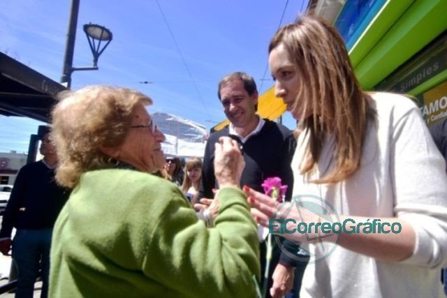 Vidal y Garro realizaron una recorrida de campaña por Los Hornos